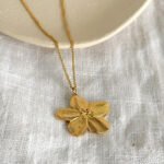 Collier Lily